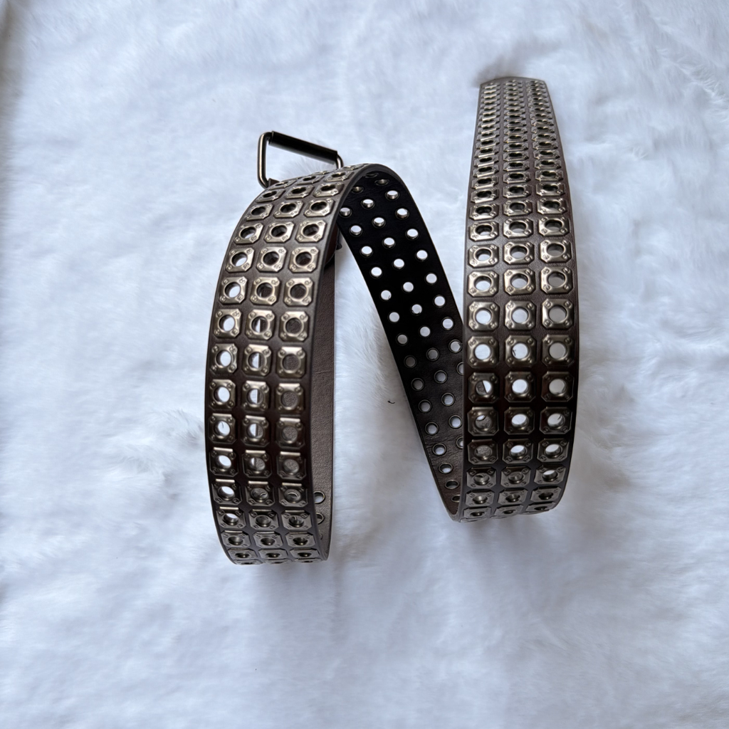 Noir Rivet Belt