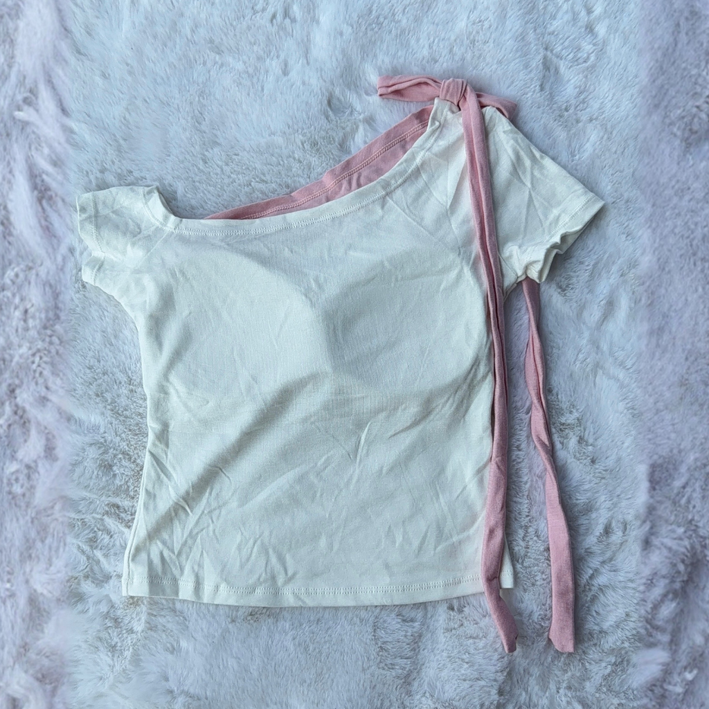 IVory Kitty Top with Pink Bow