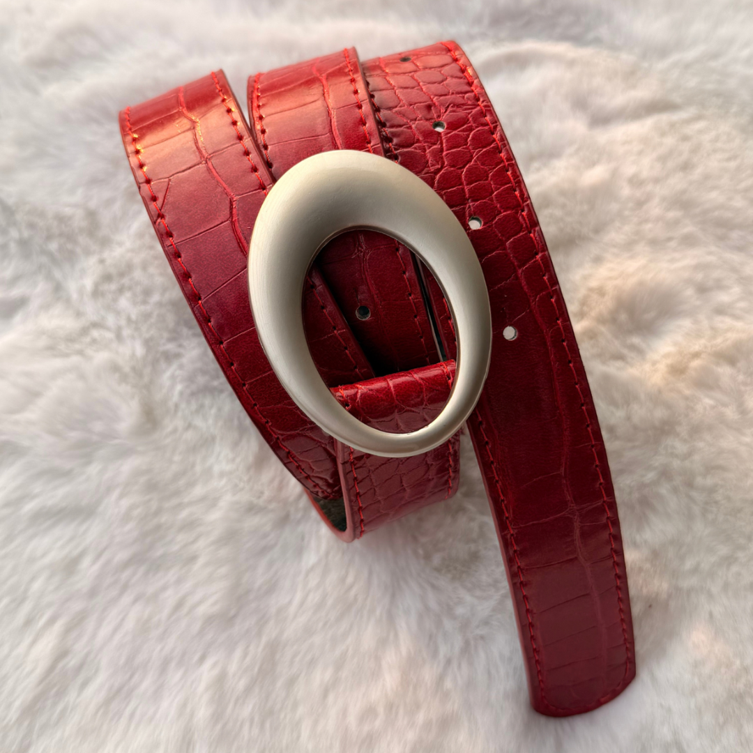 Scarlet Oval Buckle Belt
